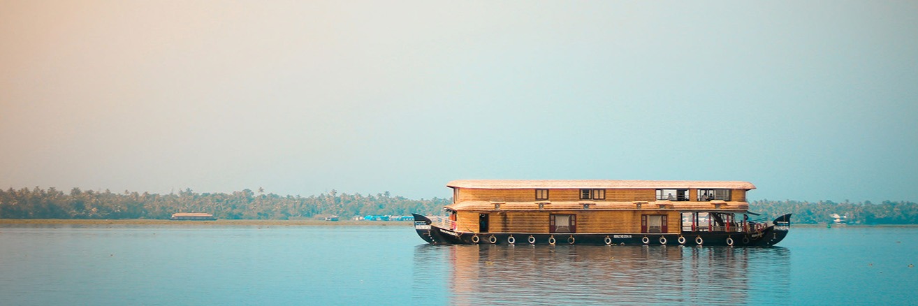 kerala backwaters houseboat